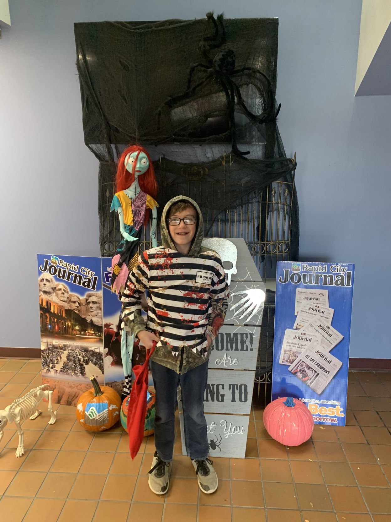 Halloween Pictures to run in Thursday's paper 144.JPG